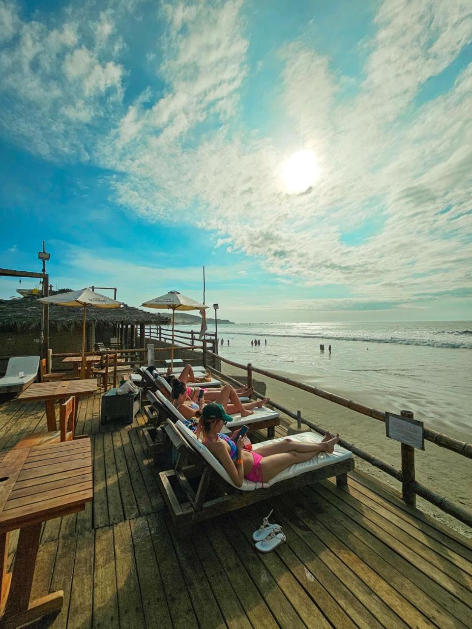 The Point Mancora Beach Esterno foto