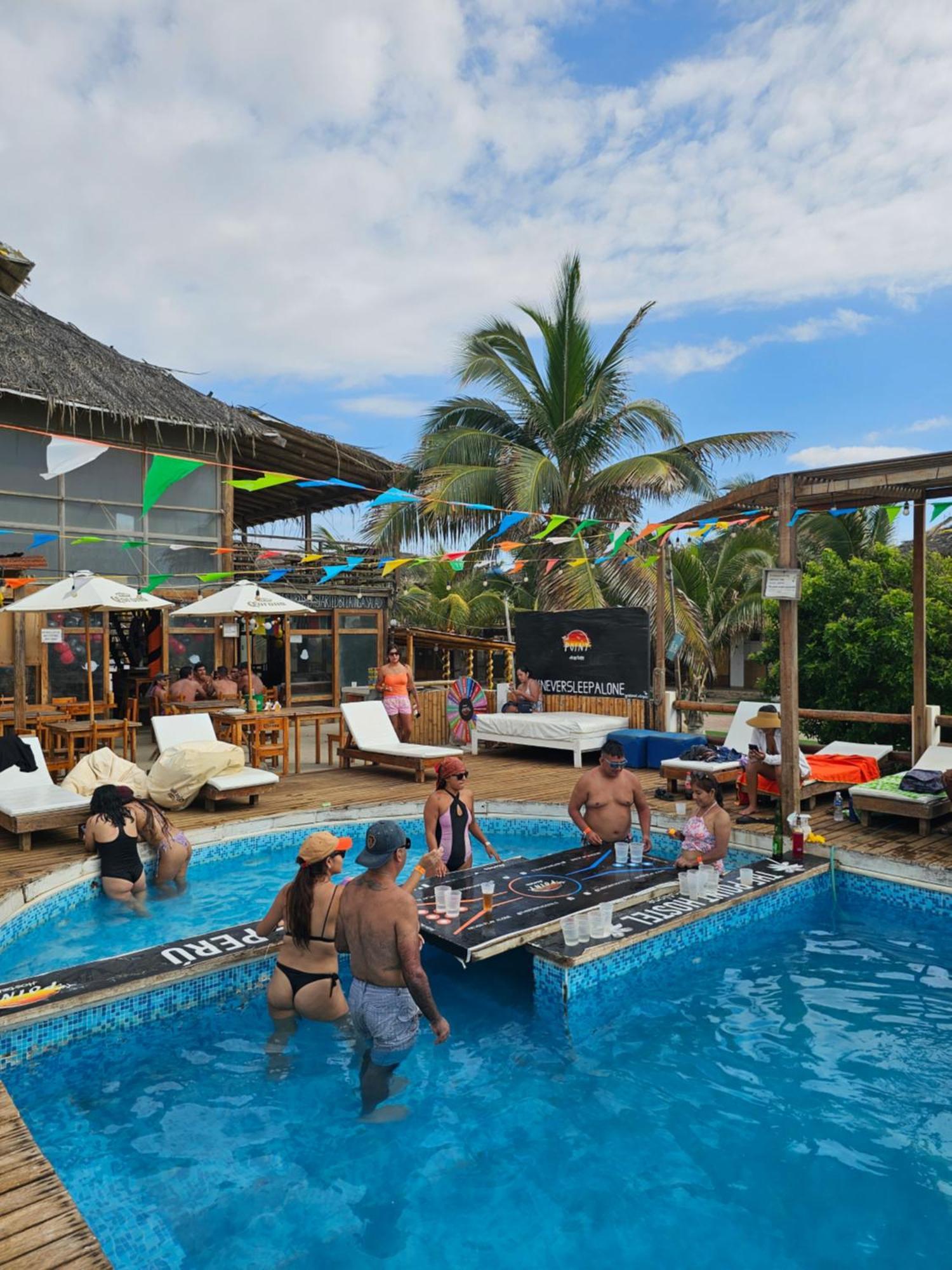 The Point Mancora Beach Esterno foto